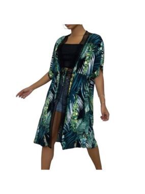 Bisou’s Project Mid-Length Green Kimono With Lace Trim And Palm Tree Print Small
